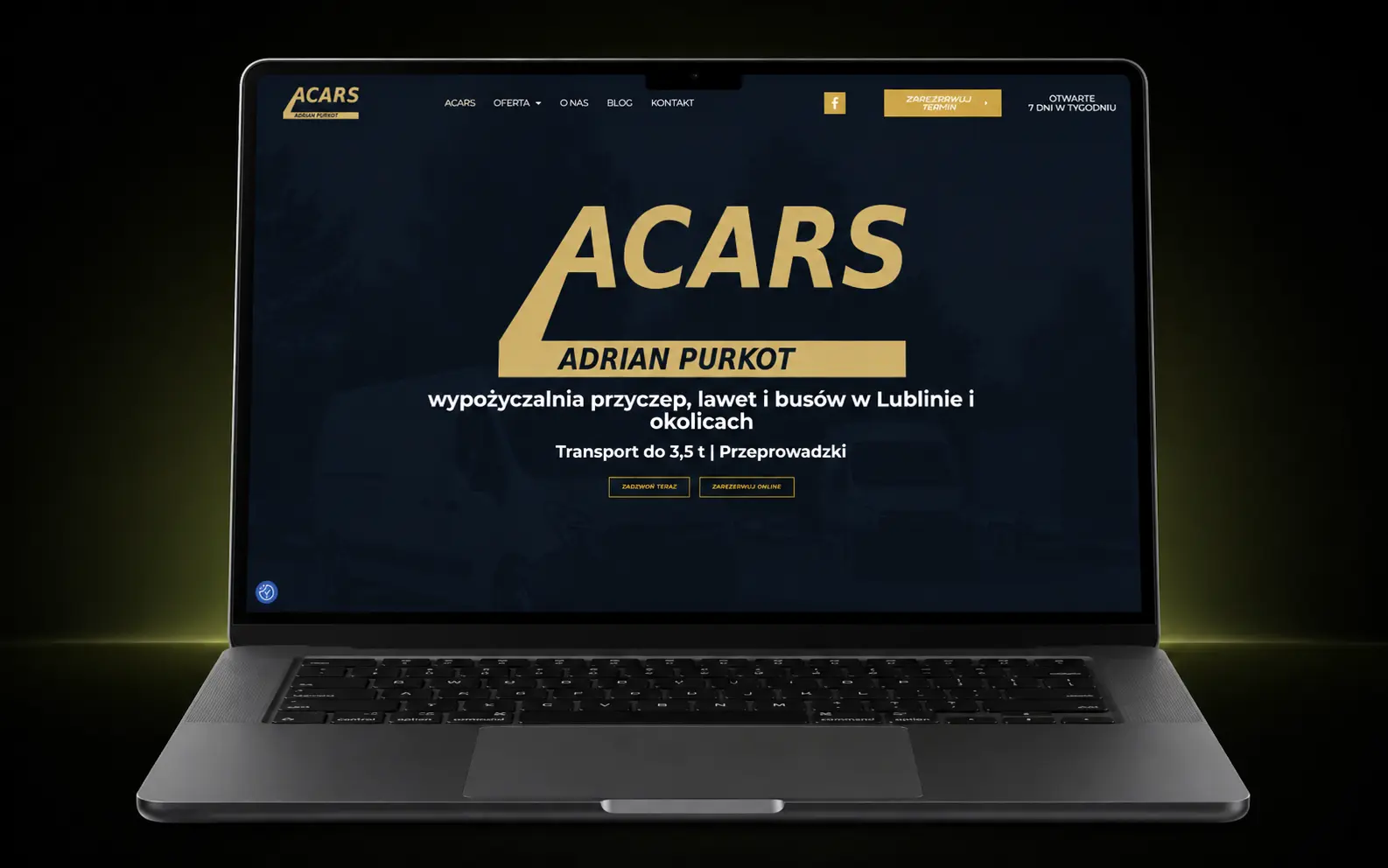 Strona internetowa ACARS przedstawiona na ekranie laptopa